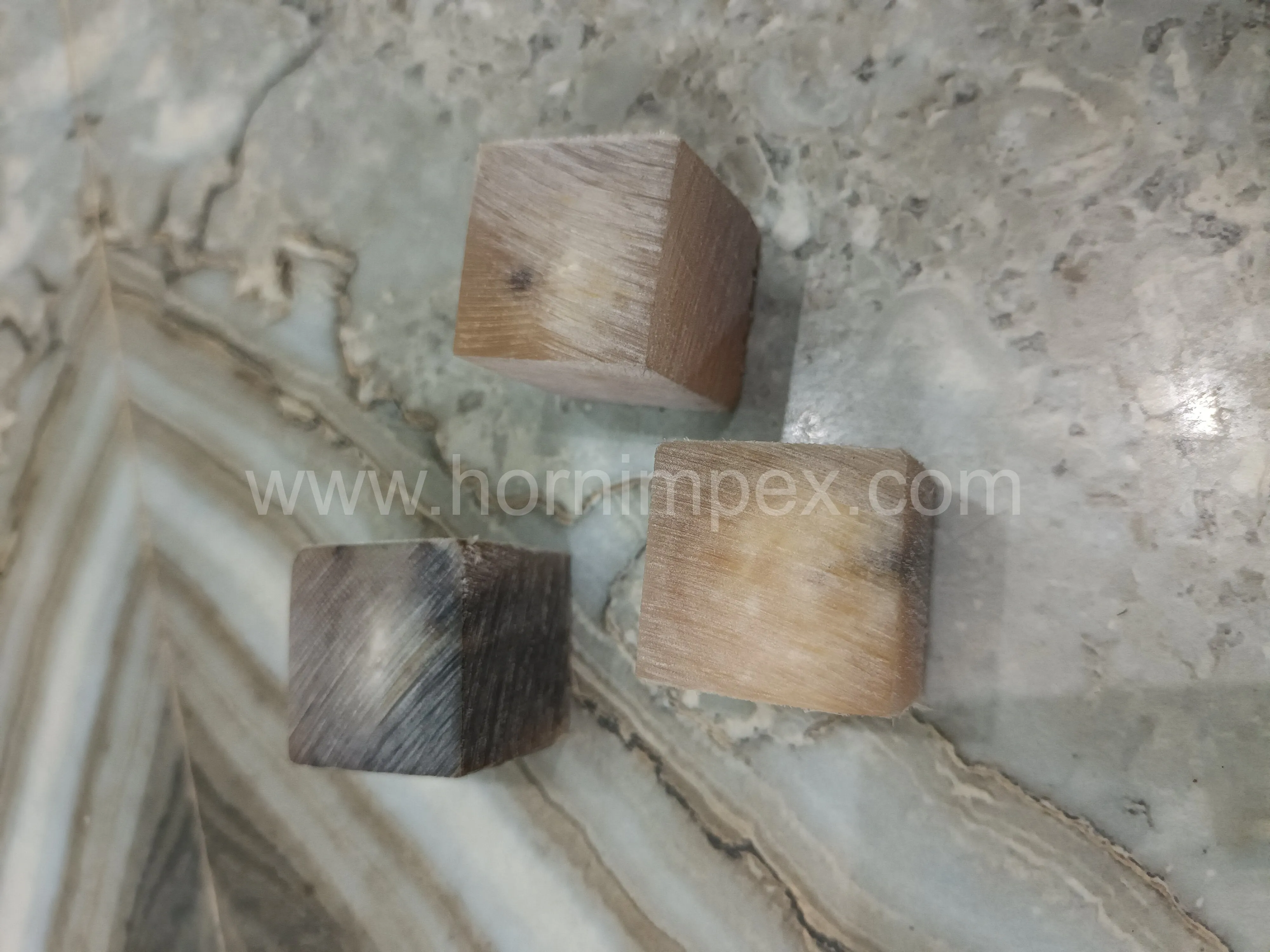 Natural Buffalo Horn Squares With Light Color – Bulk Supply & Export from India - Buffalo Horn Blocks - image 1