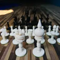 Handcrafted Bone Dice Pieces for Chess and Gaming – Bulk Supply & Export from India - Front View